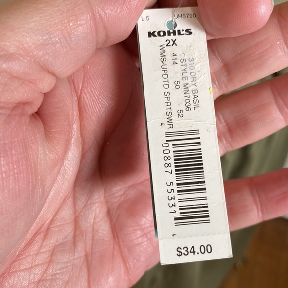 NEW Apt. 9 2X v-neck soft top - Picture 6 of 10